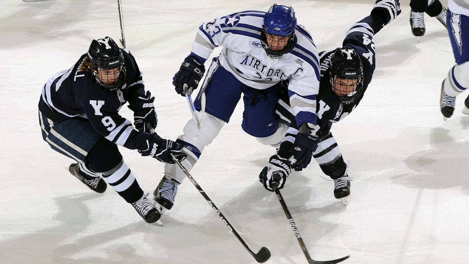 FaZe出席英雄联盟电竞高峰论坛，faze战队成员介绍